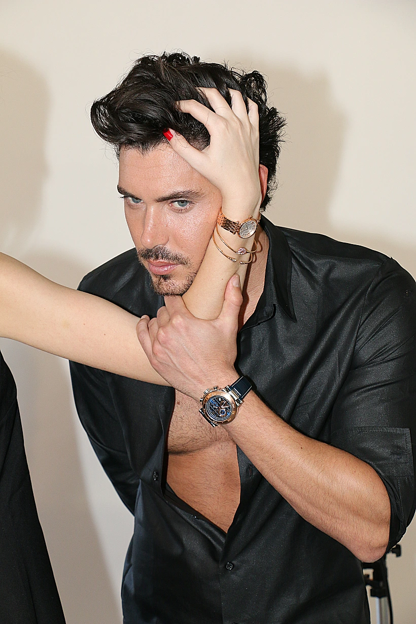 רז זלצרמן.  היד , ולא של רוסלנה