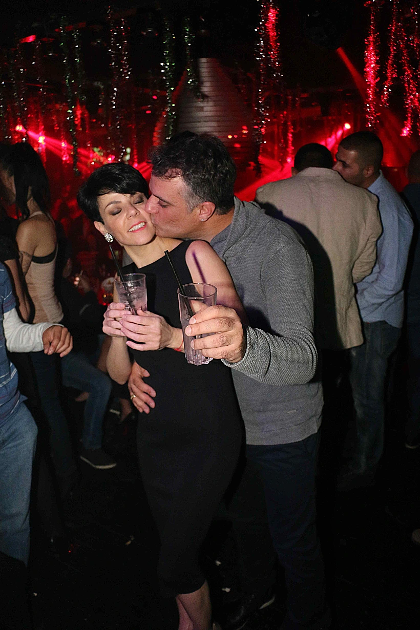 ויריב נתי ודנה רון. נשיקת המאה