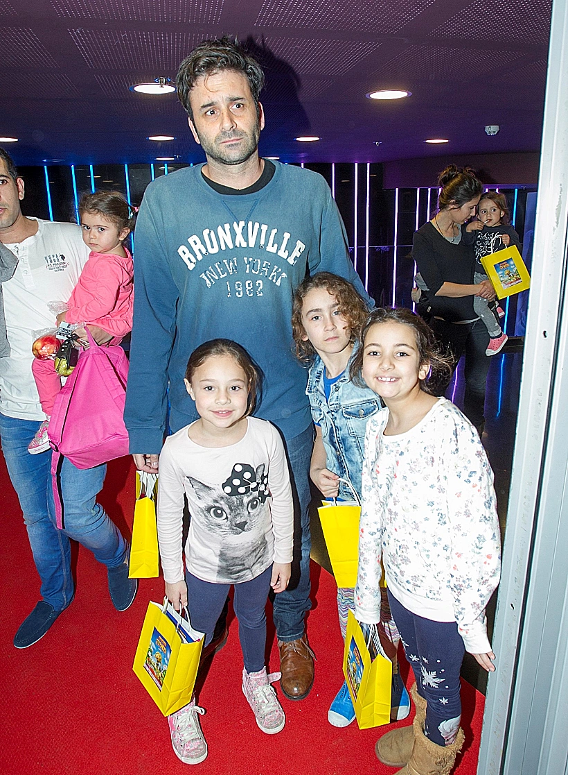 גיא לואל. כי אם יש חינם אז מביאים את כולם