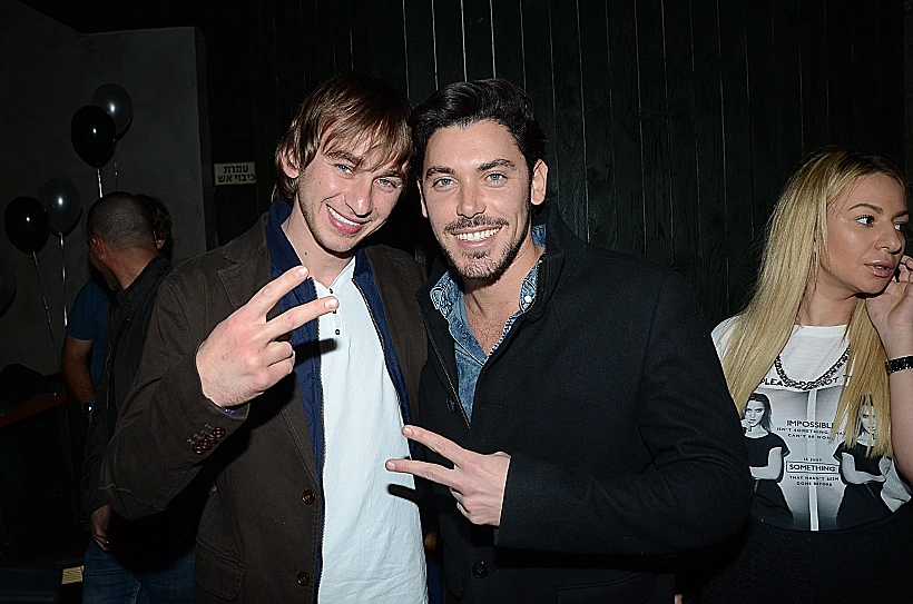 וובה ורז. תחייך תחייך הכל עלי