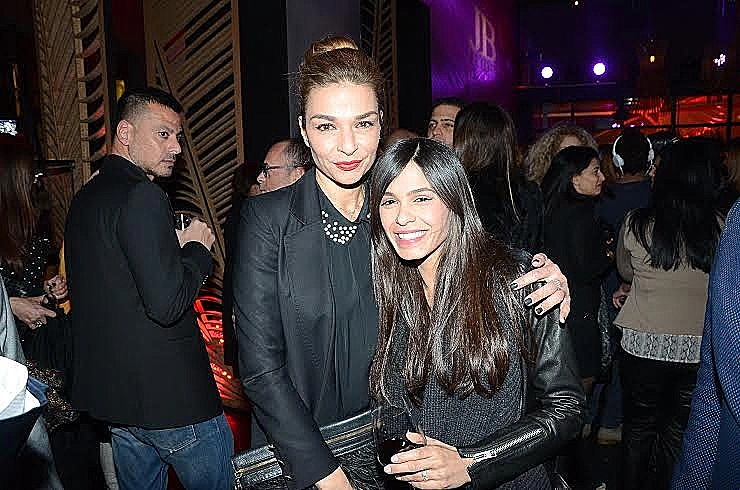 אורנה דץ ומיכל הקטנה.עסוקות בלעשות- כלום