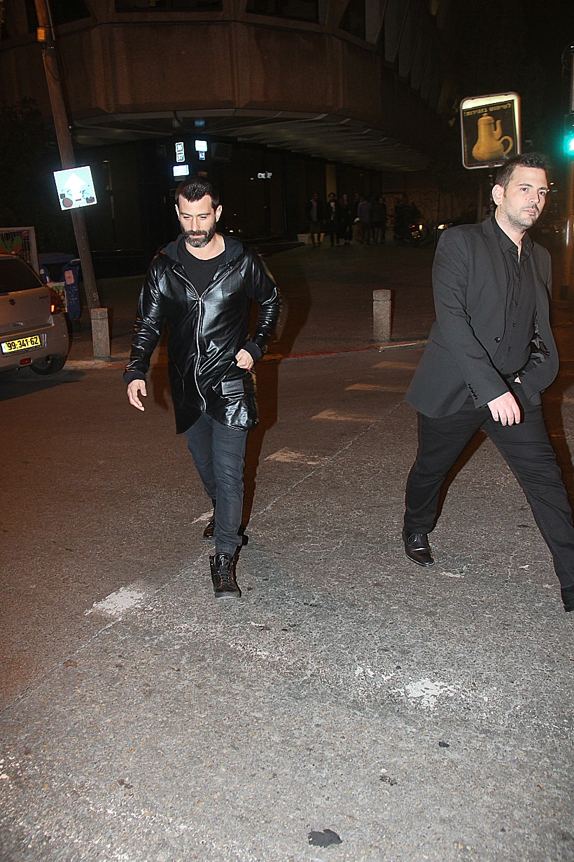 יהודה לוי. שוב הוא לבדו, שוב הוא עם צילו