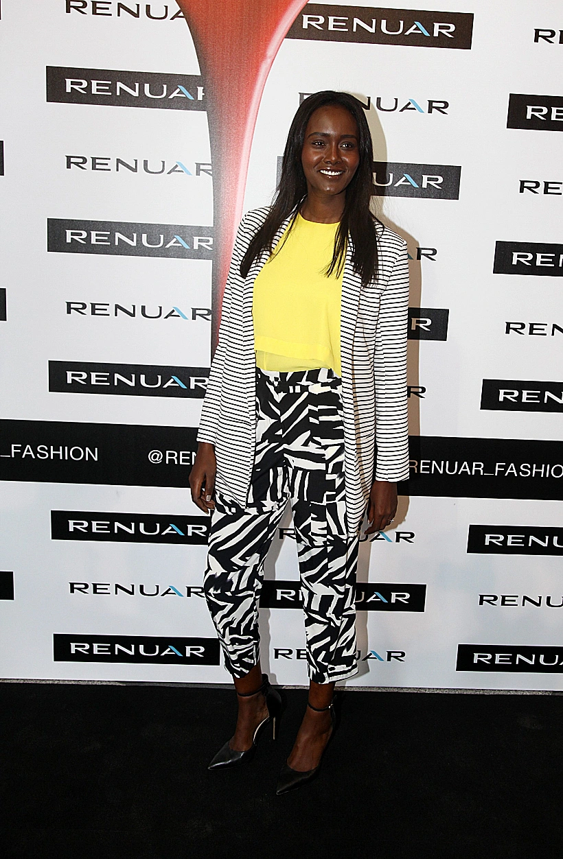 טהוניה. הפעם נטולת החבר. כי מישהו צריך לעבוד