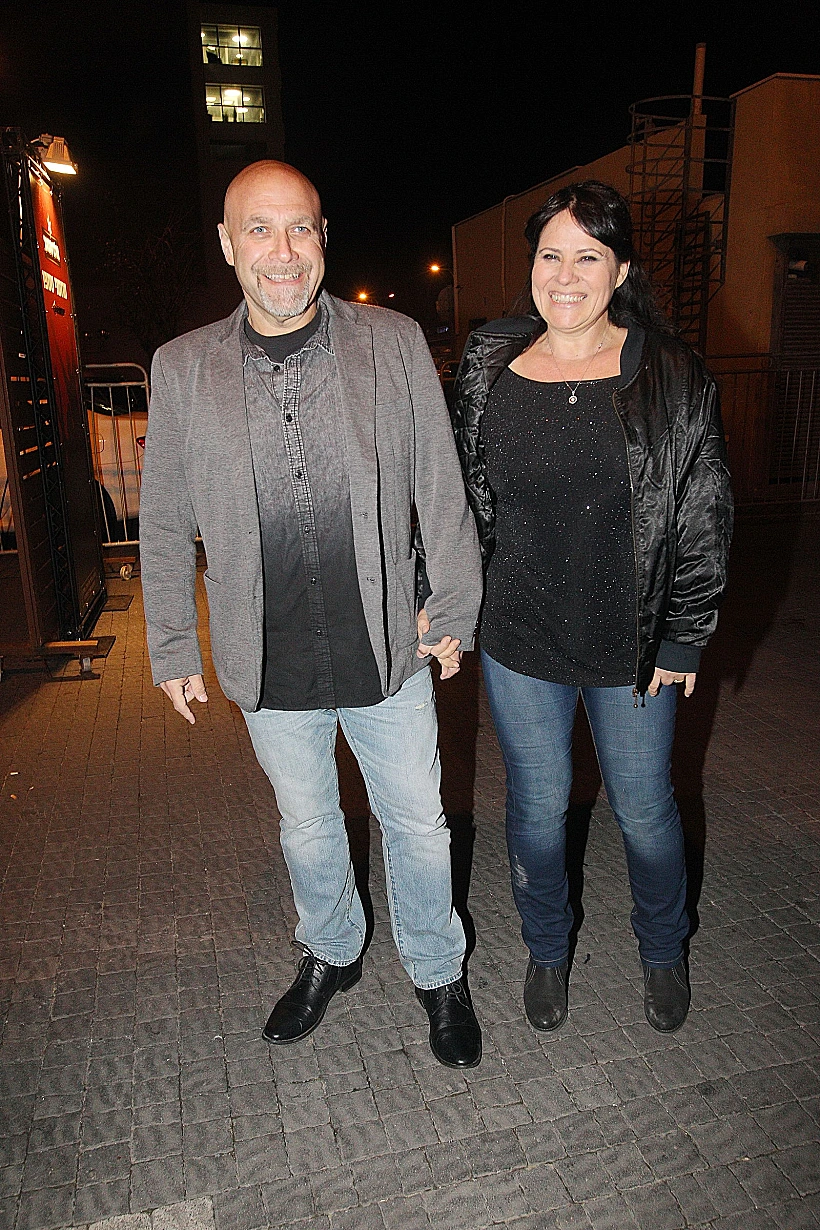 דביר ועירית בנדק. בממדים קטנים. מאוד