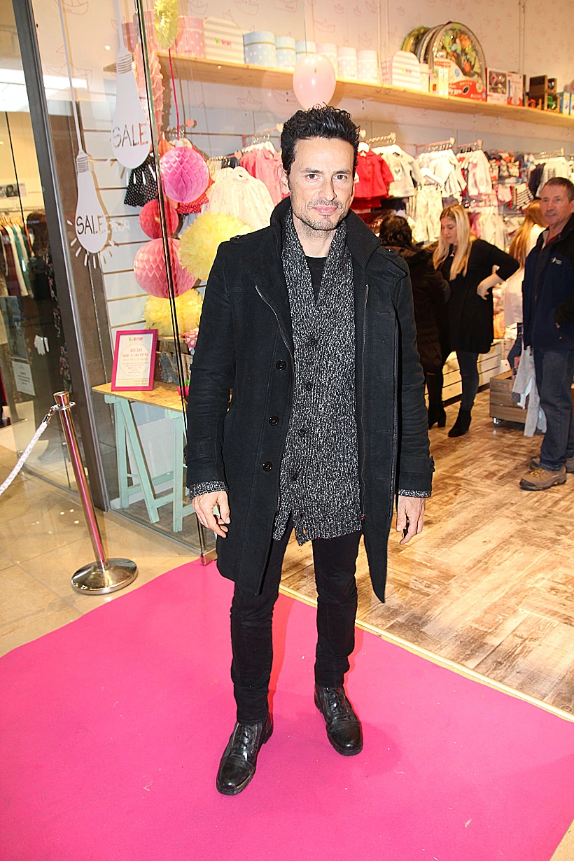 גיא זו -ארץ. השארתי את יעל בבית. בכ