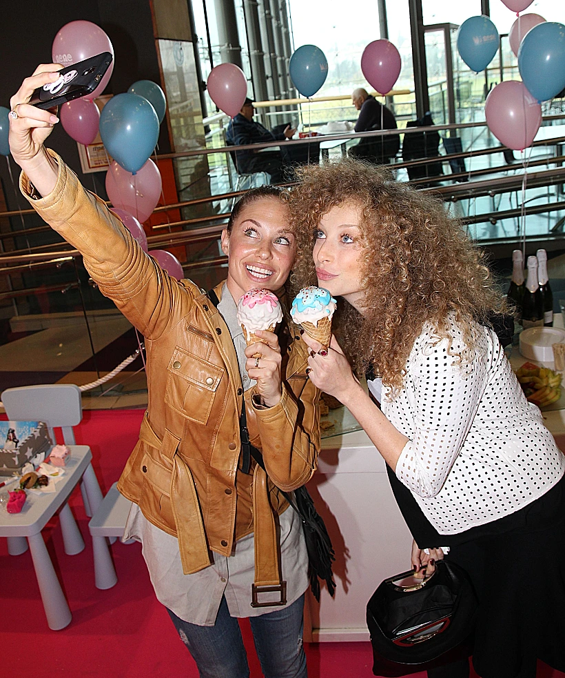 יוליה פלוטקין ודנה גרוצקי. אל דאגה הגלידות זה לא באמת