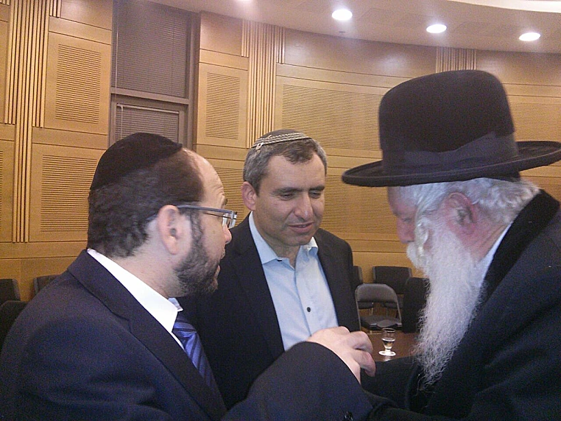 הרב יצחק דוד גורסמן, הרב בנצי גרוסמן וחבר הכנסת זאב אלקין