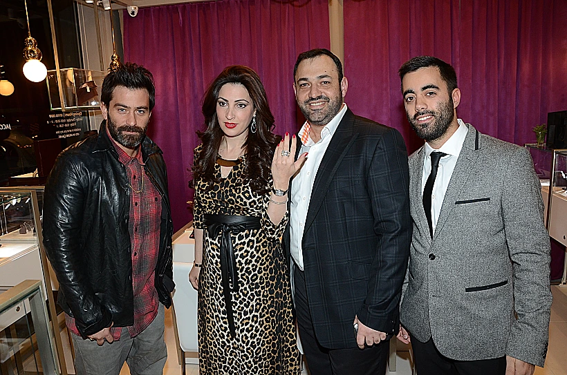 אירוע כל הנוצץ זהב-יעקב אלעזרוב, דוד אלעזרוב, צבייה לבייב אלעזרוב, ויהודה לוי