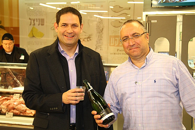 אירוע בטיב טעם מימין יוסי שליו