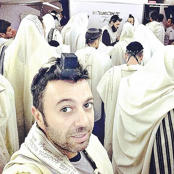 מתוך האינסטגרם הרשמי של ליאור נרקיס, צולם בזמן טיסה לאומן