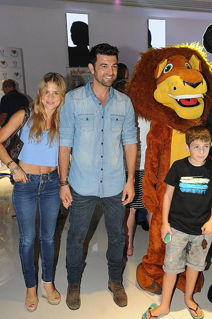 עמוס תמם ואשתו באירוע של עמותת להושיט יד