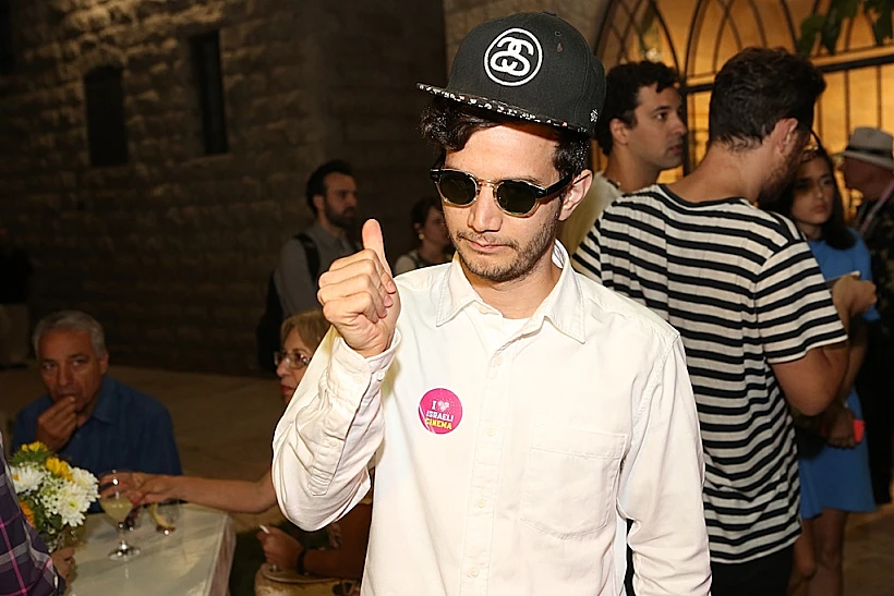 מיכאל מושונוב