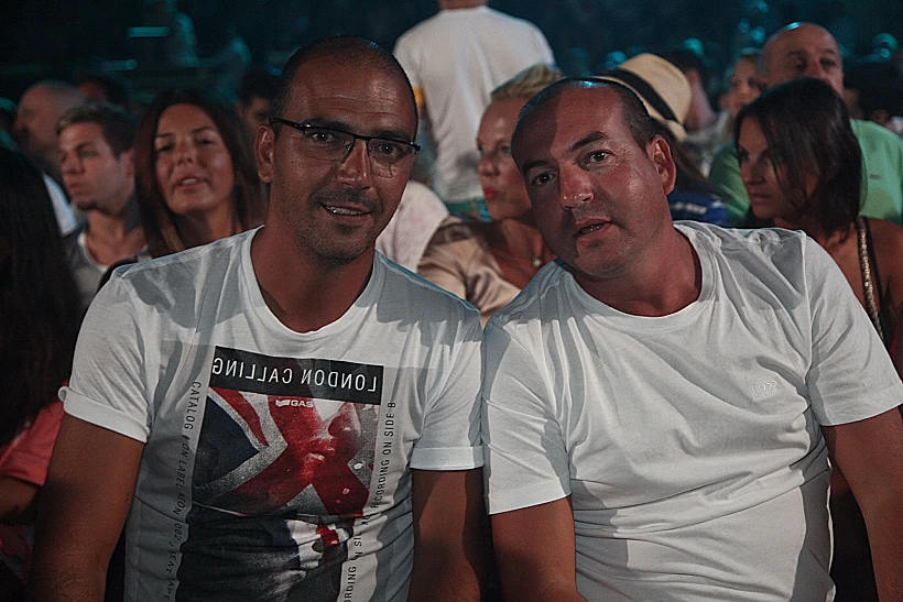 הופעה אייל גולן קיסריה