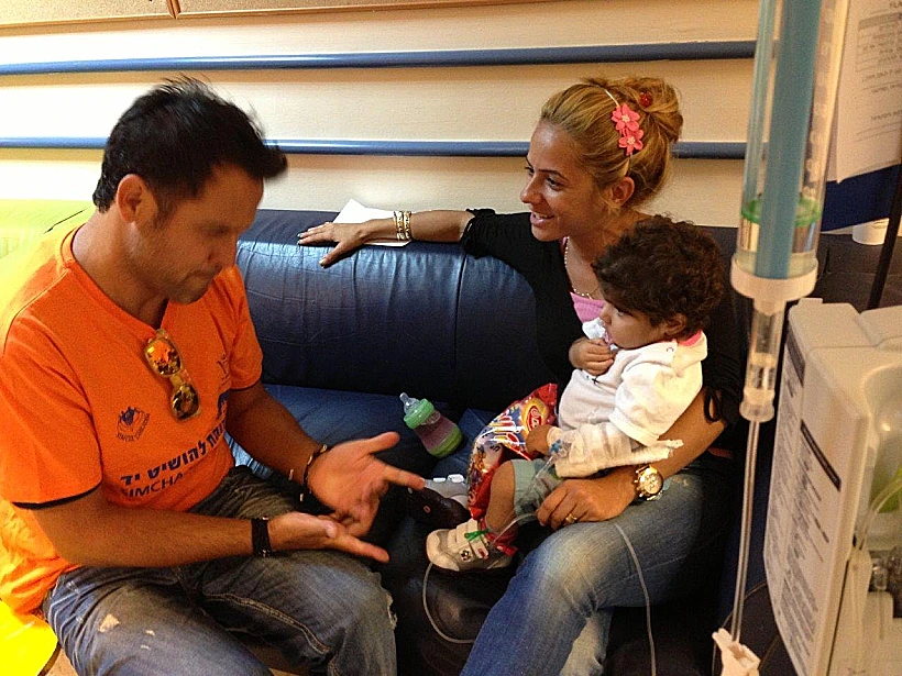 גילי מיילי עם ילדים חולי סרטן