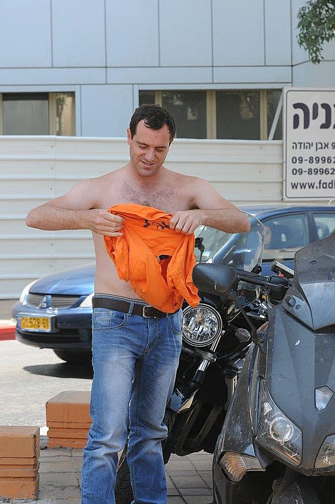 בני גולדשטיין, עמותת להושיט יד