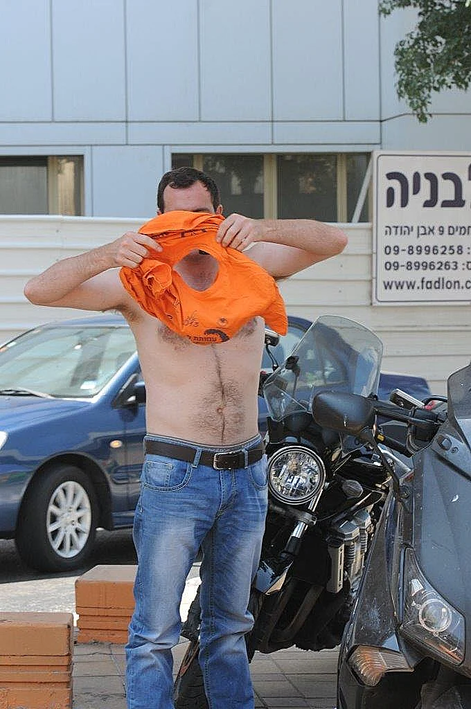 בני גולדשטיין, עמותת להושיט יד