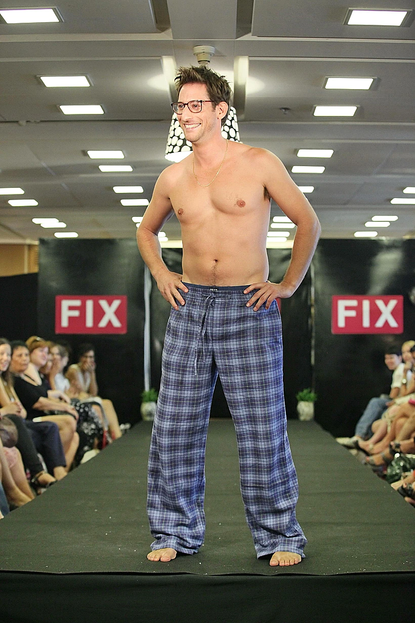 תצוגת אופנה fix