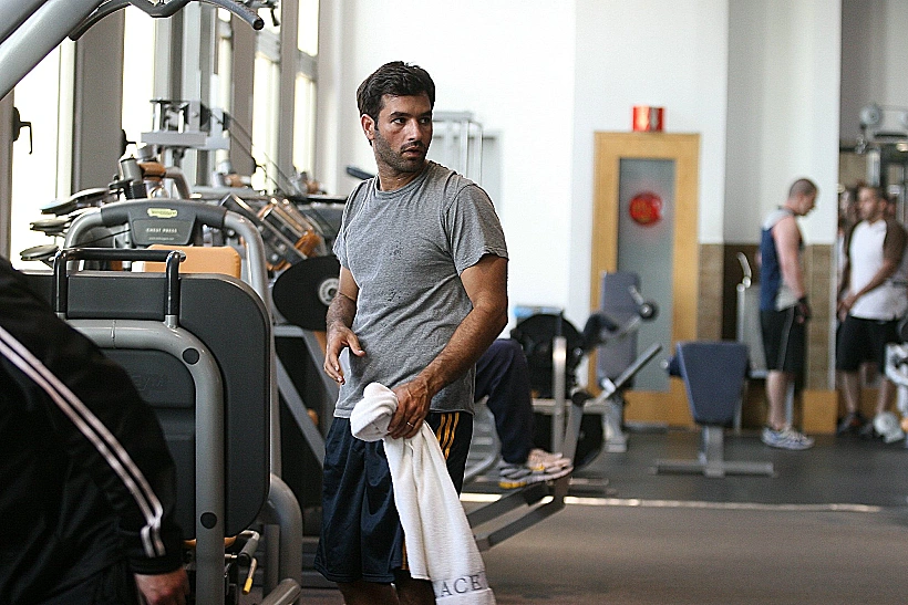 זהר ליבה מתאמן בחדר כושר