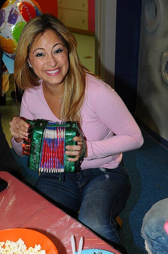 יום הולדת עמותת להושיט יד-שמחה לילדים