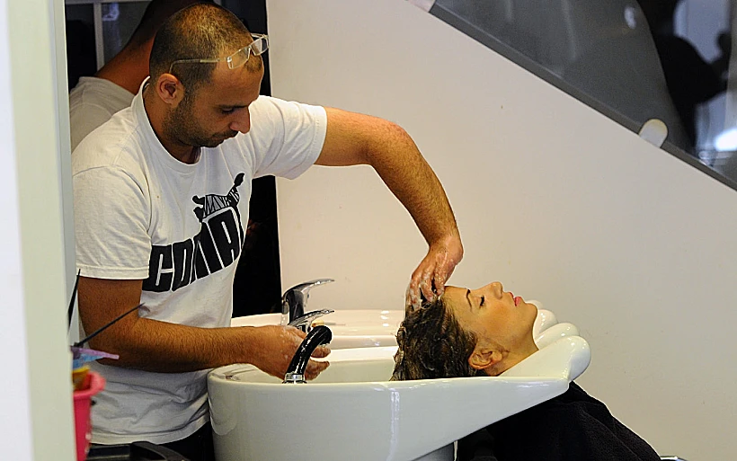 מירית וקנין מסתפרת