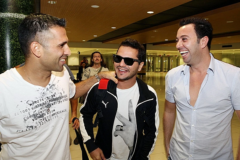 ליאור נרקיס ומיקי גבע בדרך לקפריסין