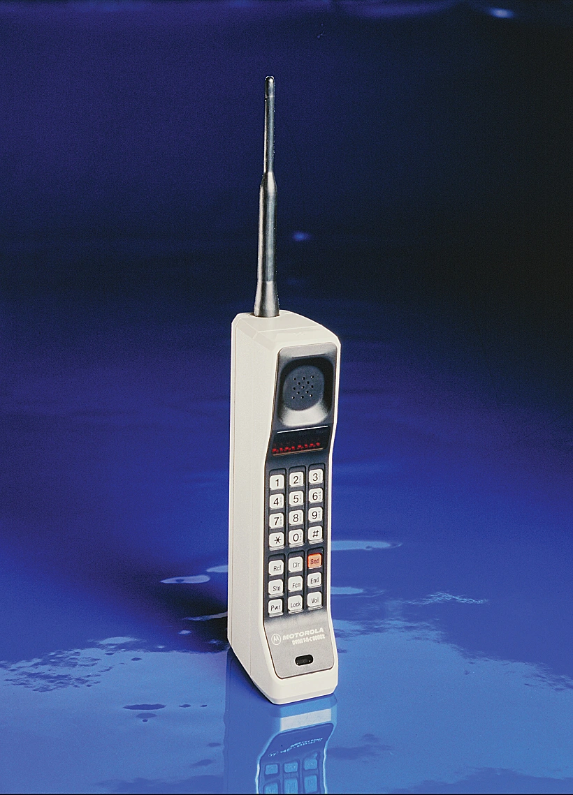 Motorola_DynaTAC_8000X