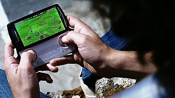טלפון סלולרי סוני אריקסון Xperia Play
