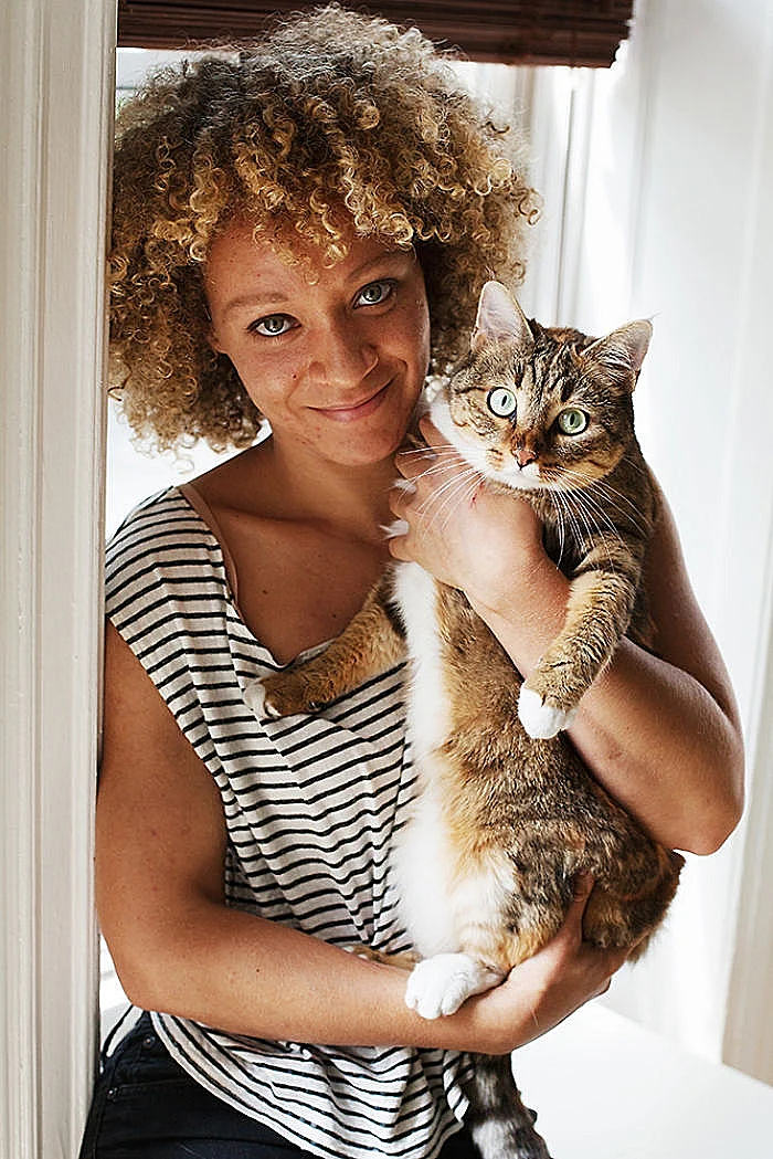 נשים ניו יורקריות עם החתולים שלהם
