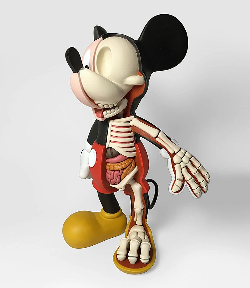 מה קורה בתוך הבובות