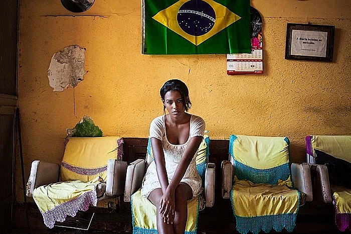 נשים יפות מסביב לעולם