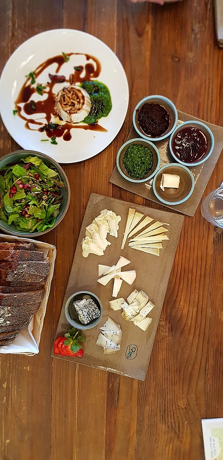 גבינות שמייצגות אותנו בגאווה בעולם. ארוחה במחלבת שירת רועים