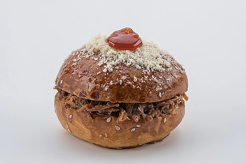 עיקרית וקינוח באותו ביס. סופגניית אסאדו של מוזס