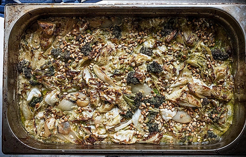 לא תאמינו כמה זה טעים. ברוקולי מקורמל בתוספת כרוב