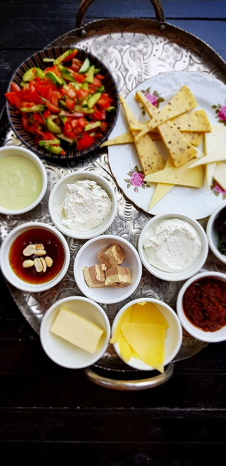 פסטורליה במיטבה. ארוחת בוקר בבית שלום