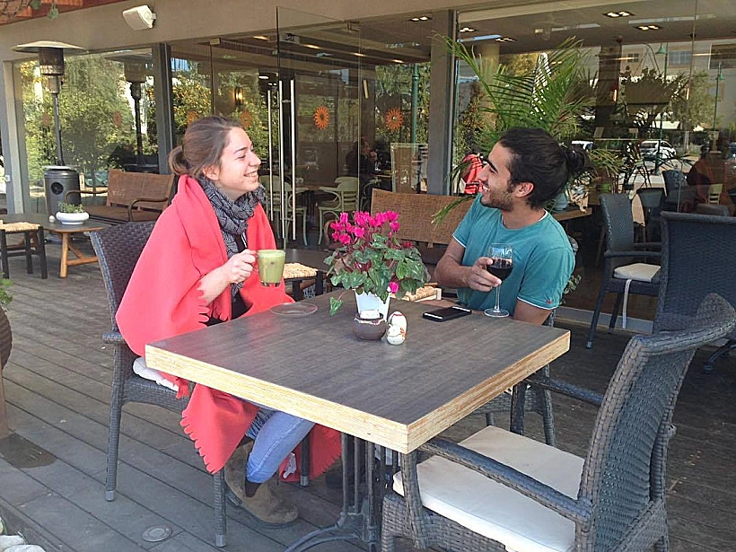 בית קפה בכפר של עדנה