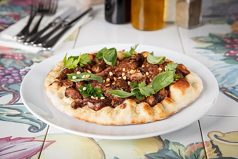 פיצה בנוסח קזבלנקה, איטלקיה בתחנה