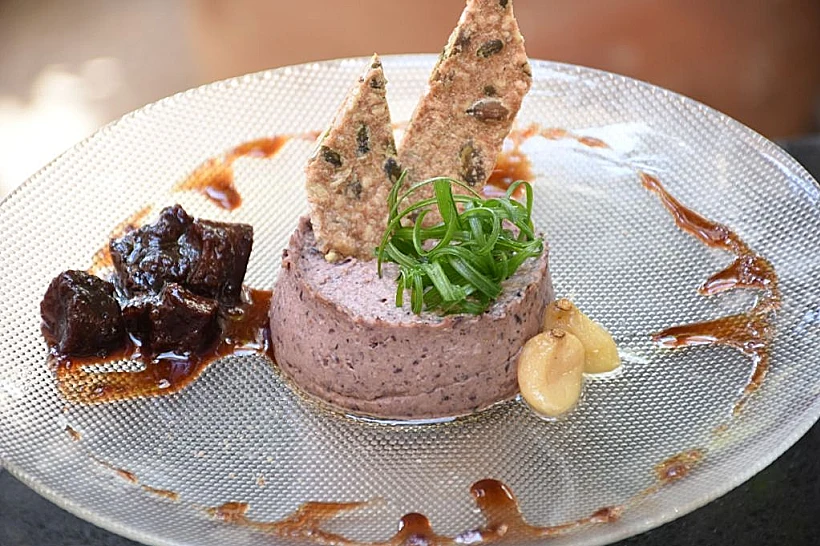 פטה שעועית שחורה במשק ברזילי