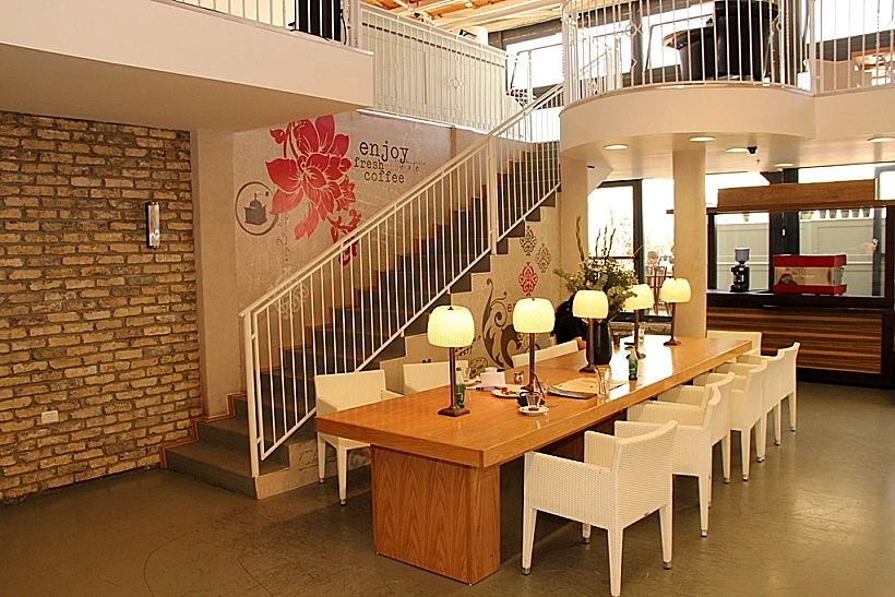 צילום של סניף נמל תל אביב של קפה גרג