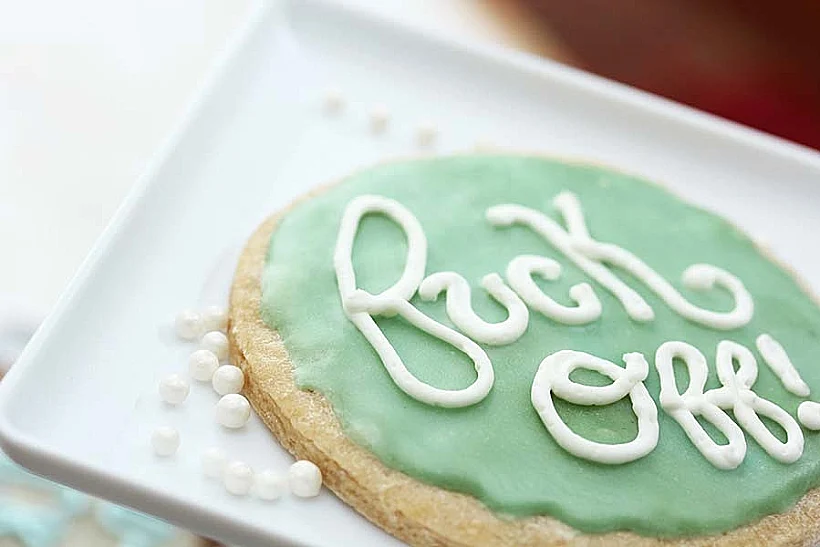 עוגות מעליבות