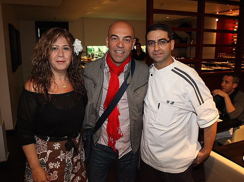 שף יואב בר עם פבלו רוזנברג וסמדי בומבה