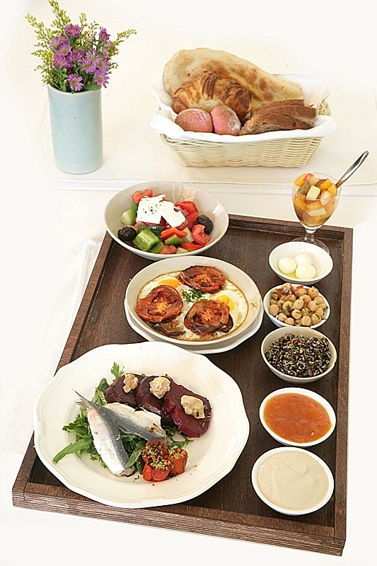 ארוחת בוקר במסעדת אסיף