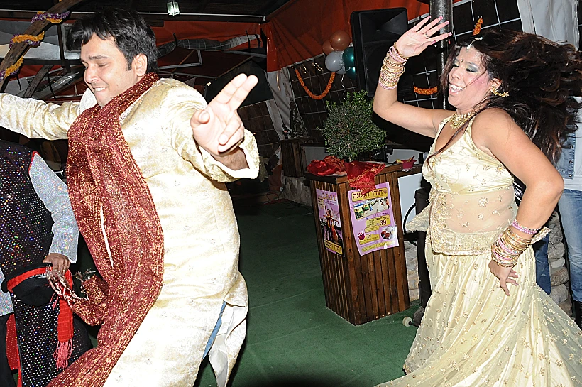 מסיבה הודית מסעדת הודו הקטנה