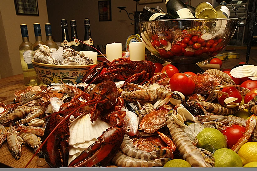 פירות ים ודגים