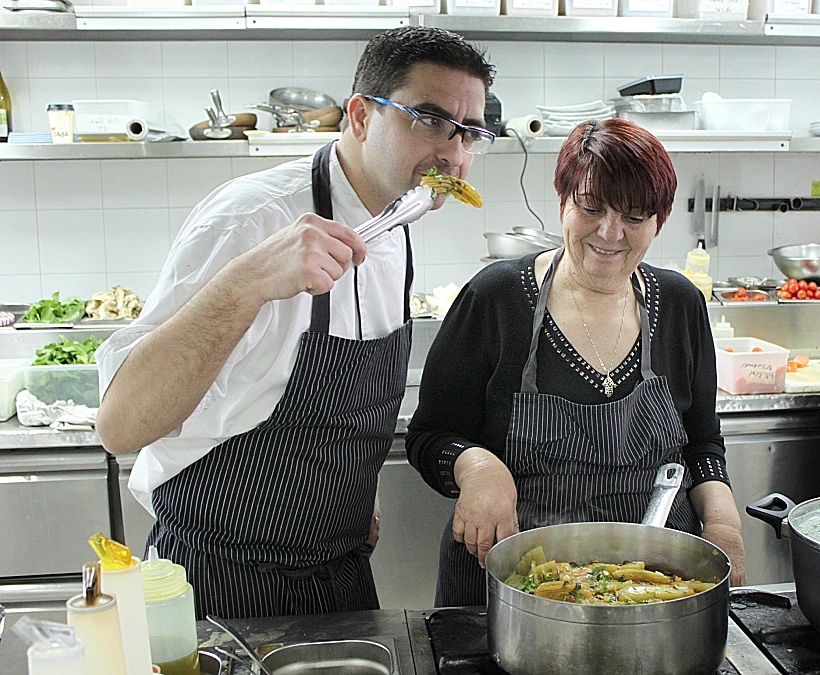 יואב בר עם אמא שלו