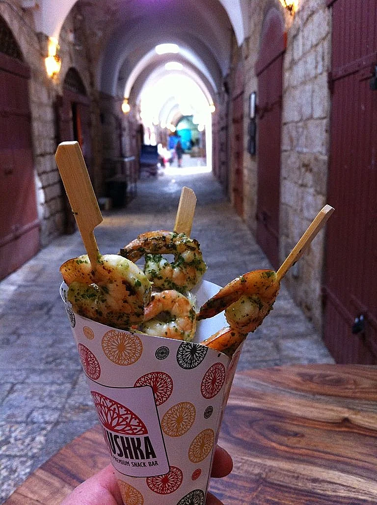 שרימפס בקונוס, קוקושקה