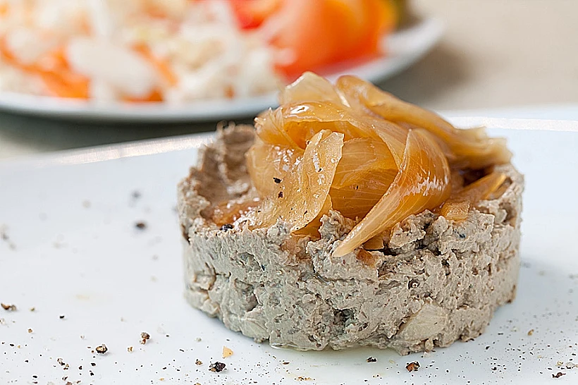 מסעדת שמאלץ כשרה לפסח 2011