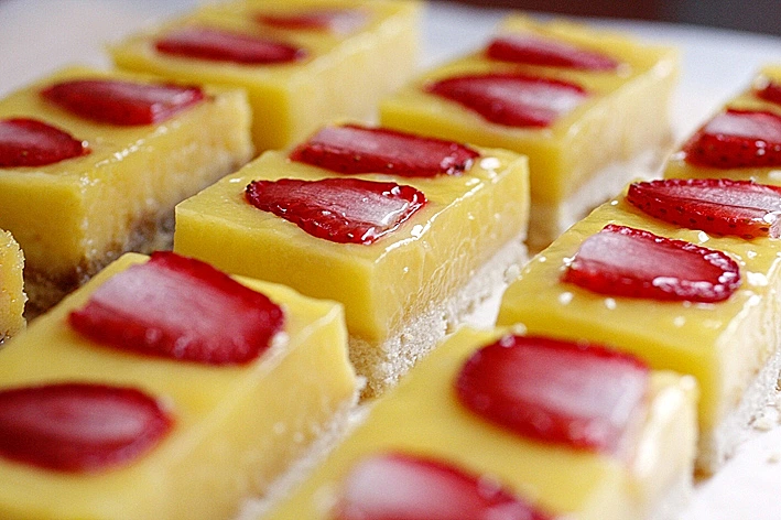 ריבועי לימון ותות של אפרת ליכטנשטט