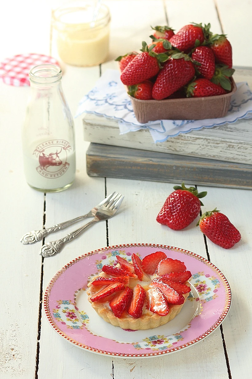 טארט תותים של עידן אדלר רייס אדונית התבלינים מדור סודות המטבח תמונה ראשית ולהפניות