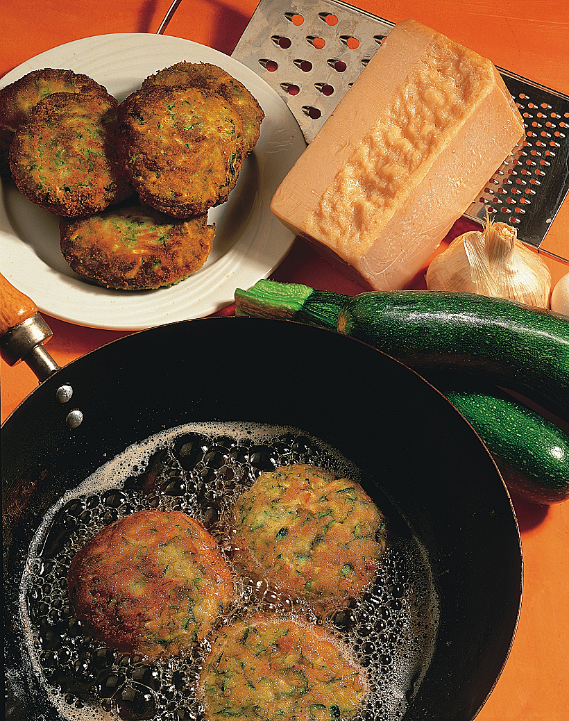 לביבות גבינה ודובדבנים