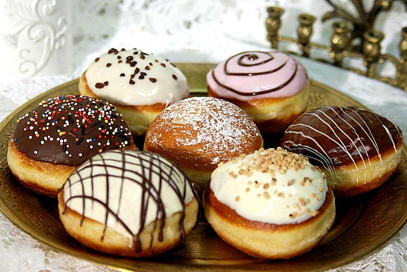 סופגניות של קונדיטורית שני